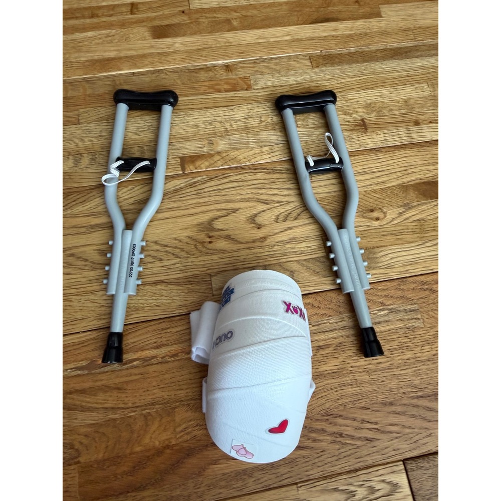 Build a Bear Doll Play Crutches and Bandage Set with Heart and XOXO Graphics - Picture 4 of 5